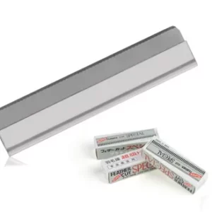 Rasoir droit et recharges professionnelles makeup design à Toulouse sur fond blanc